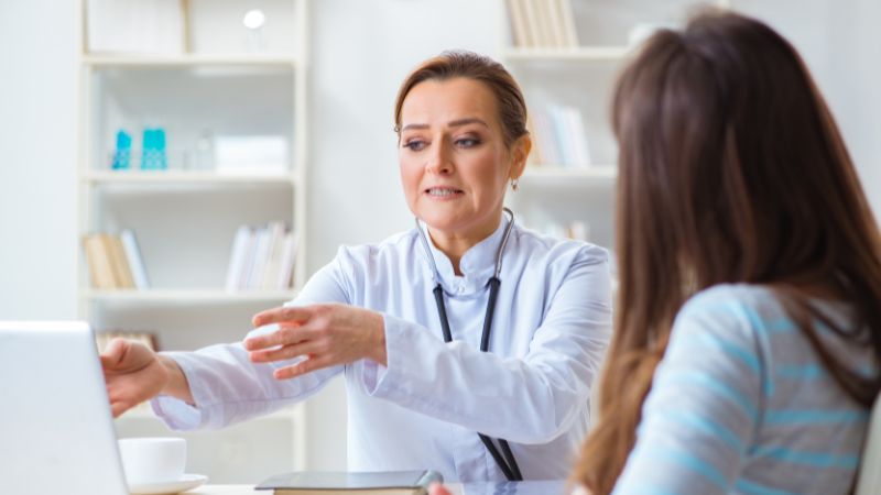 Kiểm tra sức khỏe định kỳ để nhận biết các yếu tố nguy cơ